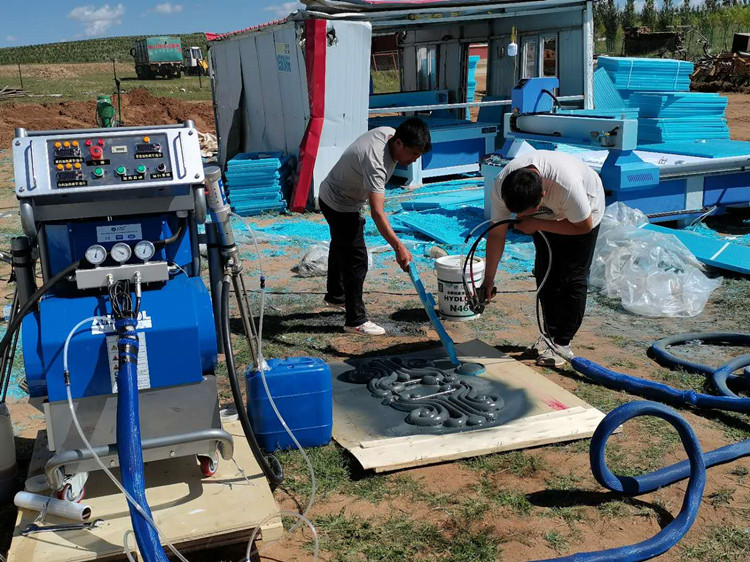 小型聚氨酯噴涂設(shè)備有什么優(yōu)勢_聚氨酯噴涂機(jī)的用途