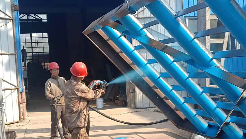 礦山設(shè)備耐磨聚脲噴涂機(jī)-京華邦威